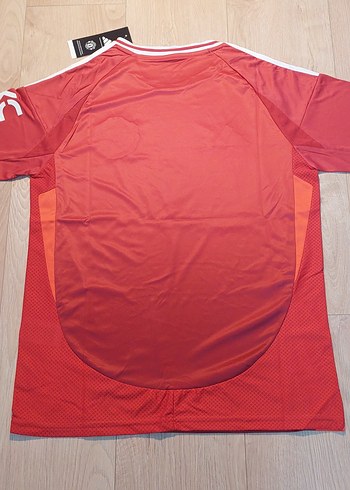 Manchester United 24/25 İç Saha Forması - Görsel 4