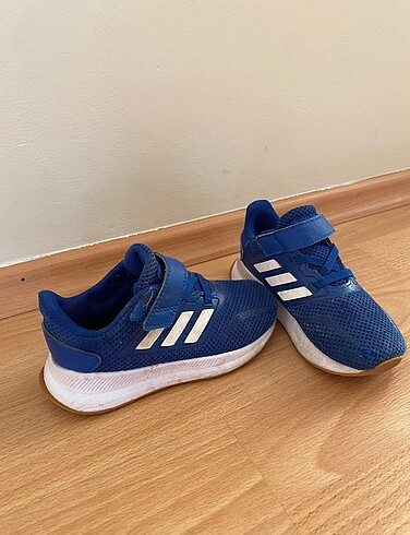 25 Beden Adidas spor ayakkabı