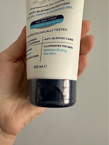 Diğer Jeuvenile Facial Deep Cleansing Gel