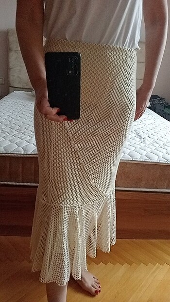 Zara'nın Maxi üstü file altında astarı olan şık eteği - Görsel 5