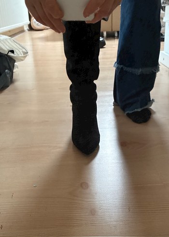 Siyah Süet Tokalı Stiletto Kadın Bot - Görsel 3