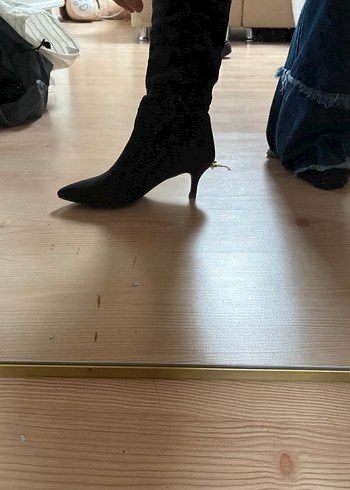 Siyah Süet Tokalı Stiletto Kadın Bot - Görsel 2