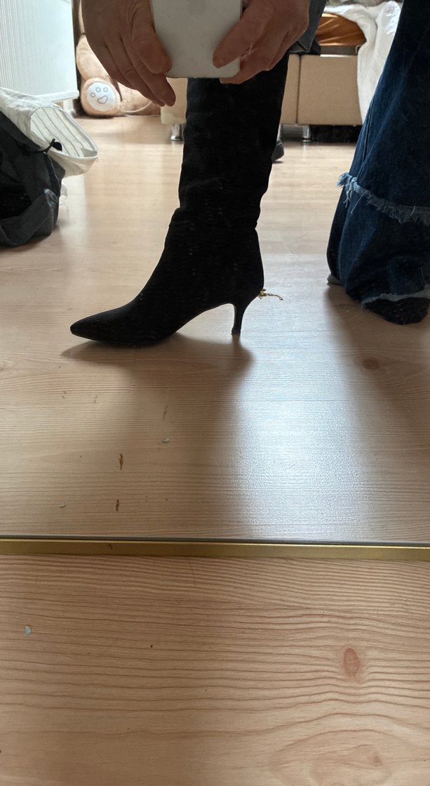 Siyah Süet Tokalı Stiletto Kadın Bot - Görsel 2