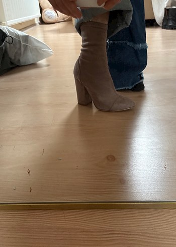 Pelinin Ayakkabıları 35