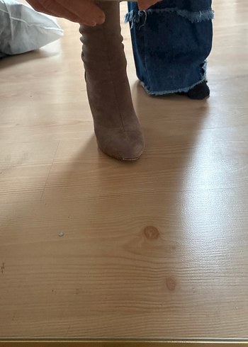 Bej Süet Stiletto Topuklu Kadın Bot - Görsel 4