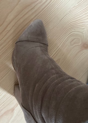 Bej Süet Stiletto Topuklu Kadın Bot - Görsel 6