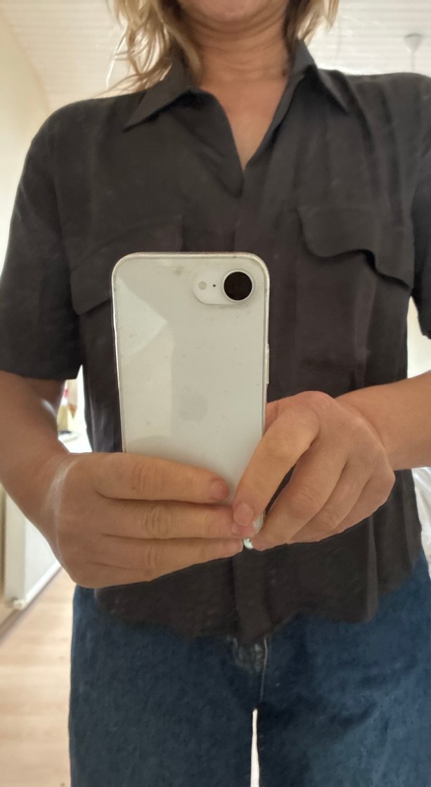 Düğmeli V Yaka Gri Kadın Gömlek - Görsel 3