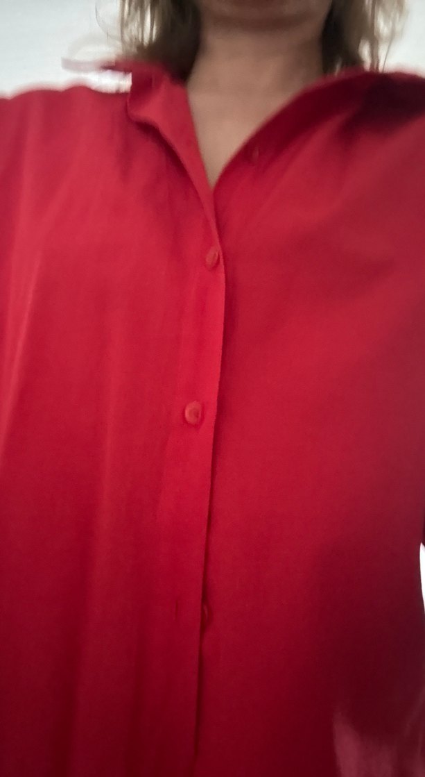 Düğmeli Kırmızı Keten Gömlek - Görsel 4