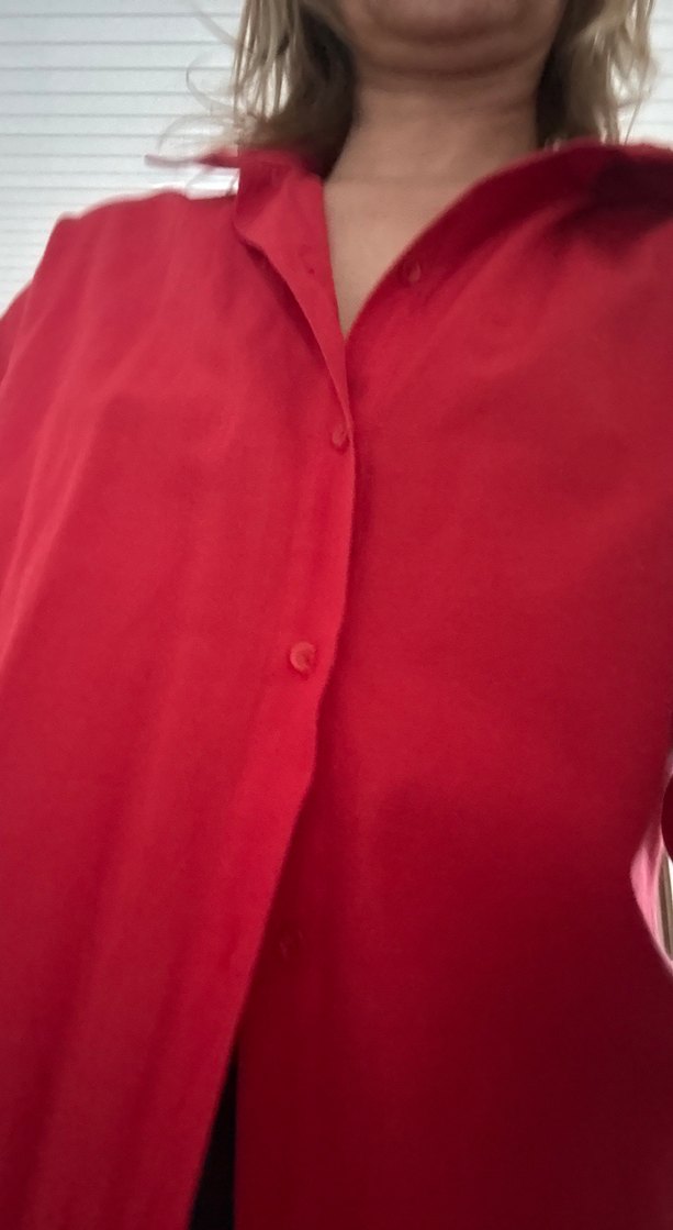 Düğmeli Kırmızı Keten Gömlek - Görsel 3