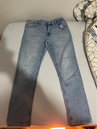BERSHKA JEAN