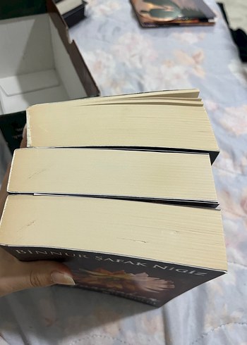 Binnur Şafak Nigiz Üçlü Roman Seti - Görsel 6