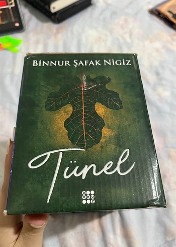 Binnur Şafak Nigiz Üçlü Roman Seti - Görsel 3