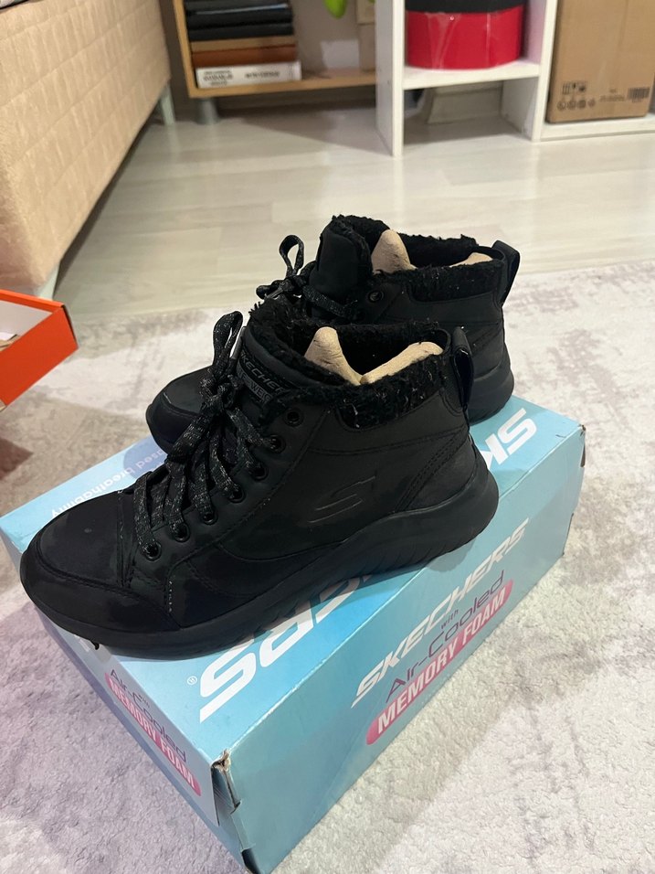 Skechers Siyah Dolgu Topuklu Spor Ayakkabı - Görsel 3