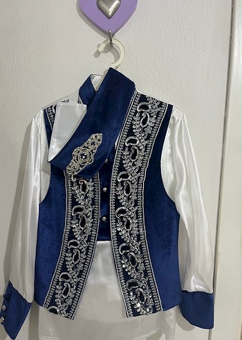 Yiğit sünnet Lacivert Nakışlı Erkek Çocuk Sünnet Kıyafeti - Görsel 4