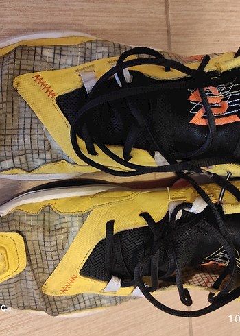 Sarı Bağcıklı Basketbol Ayakkabısı - Görsel 2