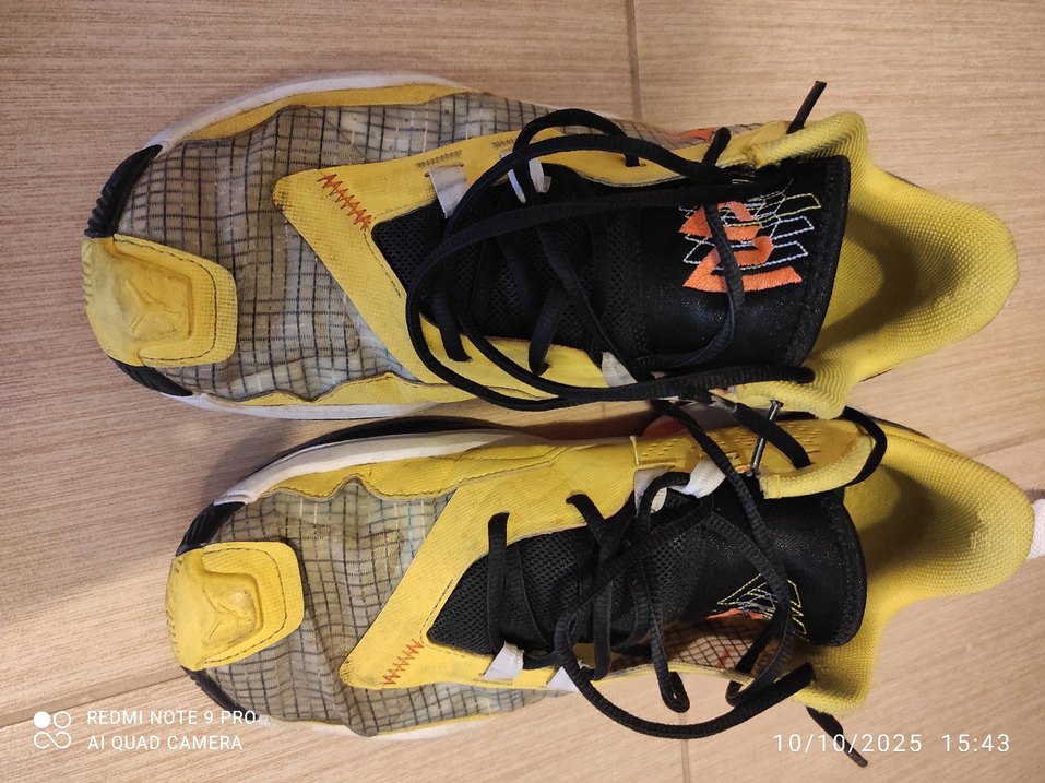 Sarı Bağcıklı Basketbol Ayakkabısı - Görsel 2