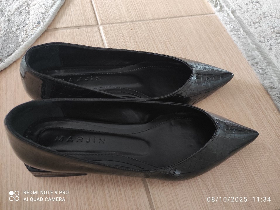 Siyah Yılan Desenli Tokalı Kadın Babet - Görsel 3