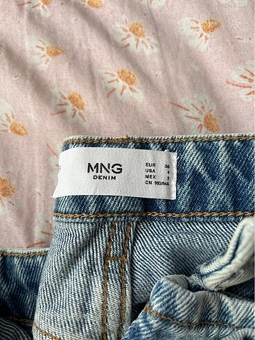 36 Beden mavi Renk Mom jean