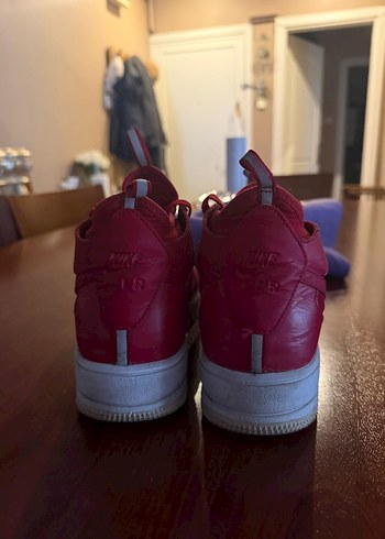 42 Beden kırmızı Renk Nike orijinal Kırmızı Kadın Spor Ayakkabı
