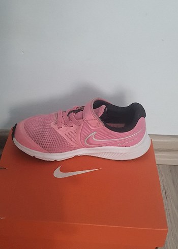 29 Beden pembe Renk Nike 29.5 numara Kız Çocuk Pembe Spor Ayakkabı