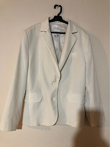Beyaz blazer ceket