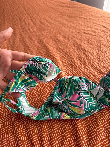 36 Beden çeşitli Renk Penti Bikini Üstü