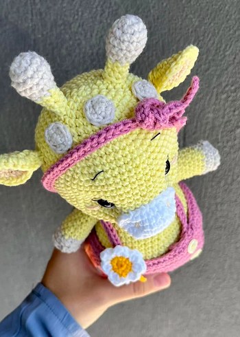 Beden Pastel Sarı El Örgüsü Peluş Oyuncak Zürafa