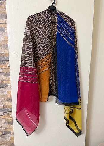 Fendi Şal - Görsel 3