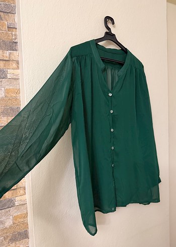 Transparan Düğmeli Yeşil V Yaka Kadın Gömlek - Görsel 2