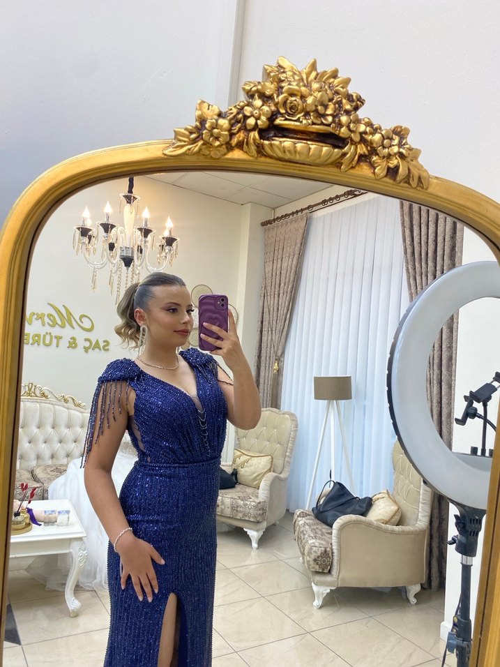 Taşlı Lacivert V Yaka Uzun yırtmaçlı Abiye Elbise - Görsel 3