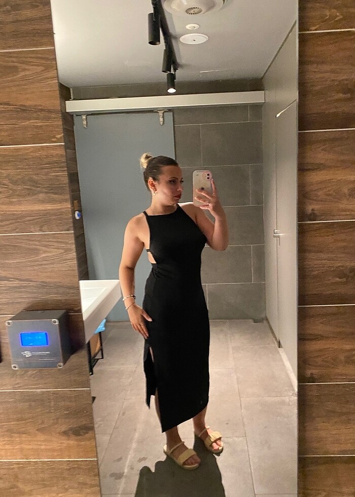 Sırt dekolteli midi elbise - Görsel 4