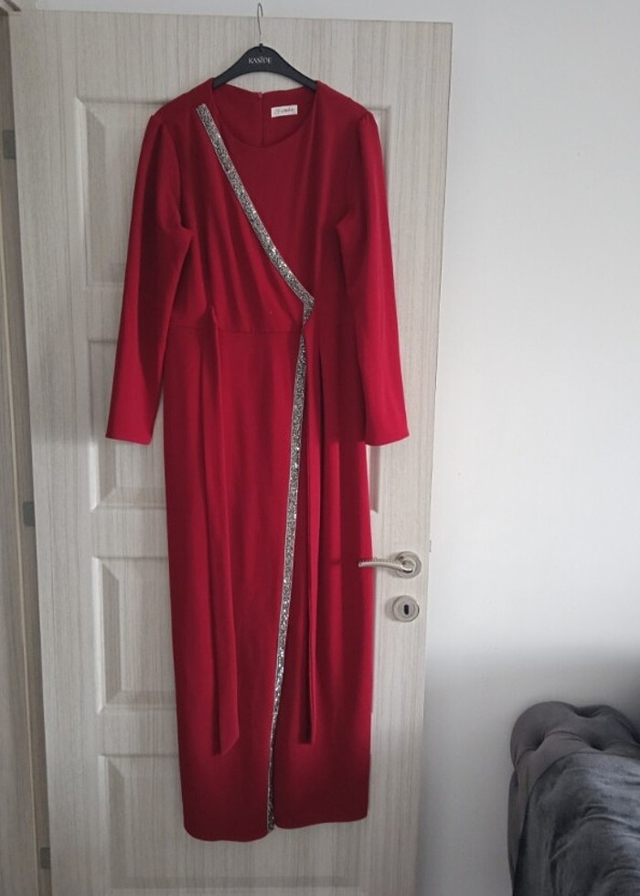 Bı kez giyilmiş abiye - Görsel 2