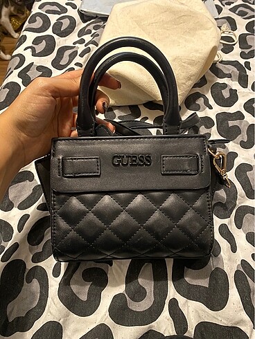 guess çanta