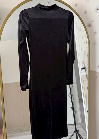 Siyah uzun kadife elbise - Görsel 2