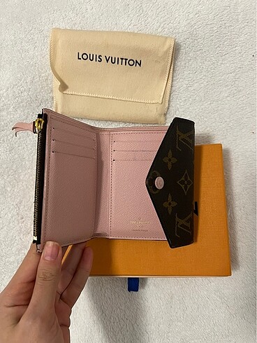 Beden Louis Vuitton victorine wallet