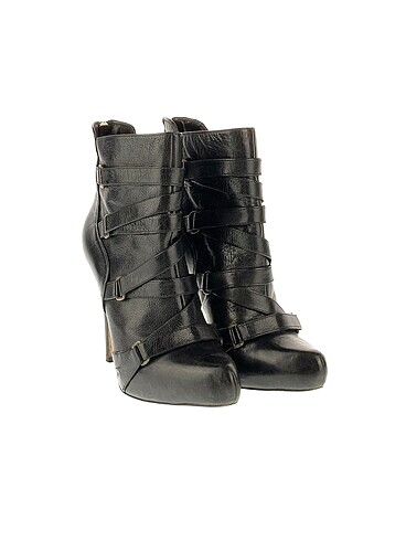 Boutique 9 Boutique 9 Bot %70 İndirimli.