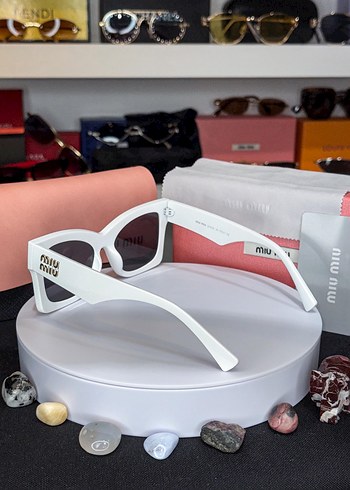 Miu Miu Kadın Güneş Gözlüğü - Görsel 2