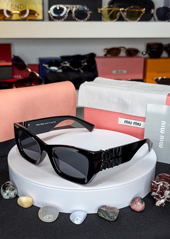 Miu Miu Kırmızı Kadın Güneş Gözlüğü - Görsel 5