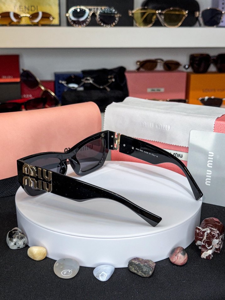 Miu Miu Kırmızı Kadın Güneş Gözlüğü - Görsel 4