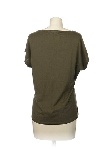 l Beden Diğer T-shirt %70 İndirimli.