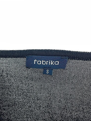 s Beden siyah Renk Fabrika T-shirt %70 İndirimli.