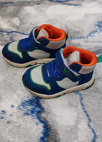 Deichmann Çocuk bot