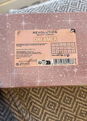 Revolution Y2K Far Paleti - Görsel 4