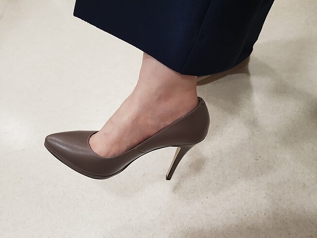 37 Beden Stiletto