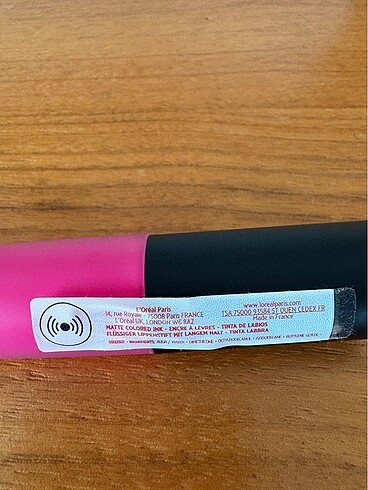 Beden Loreal rouge signature