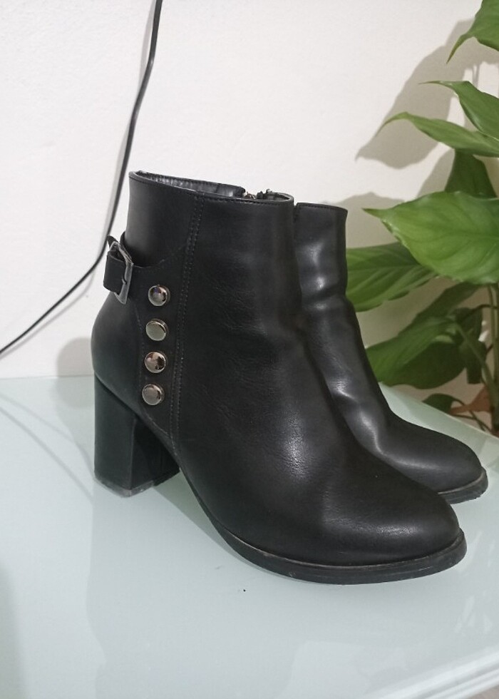 Siyah  kalın topuk bot  - Görsel 2