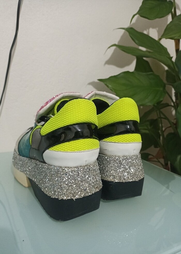 Yüksek spor ayakkabı  - Görsel 2