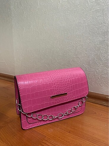 El omuz çantası pembe