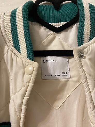xs Beden beyaz Renk Bershka bomber ceket