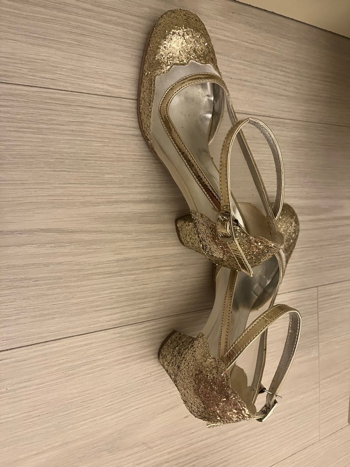 Altın Renkli, Parlak Topuklu Abiye Ayakkabı - Görsel 2
